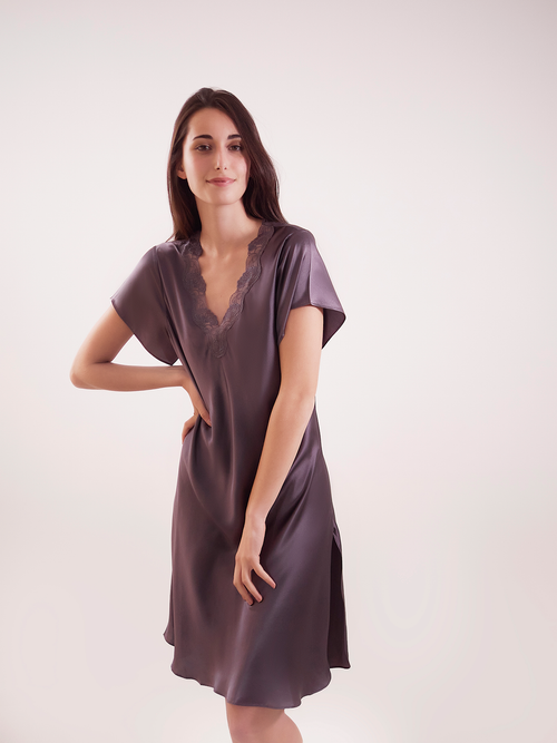 chemise de nuit violet soie